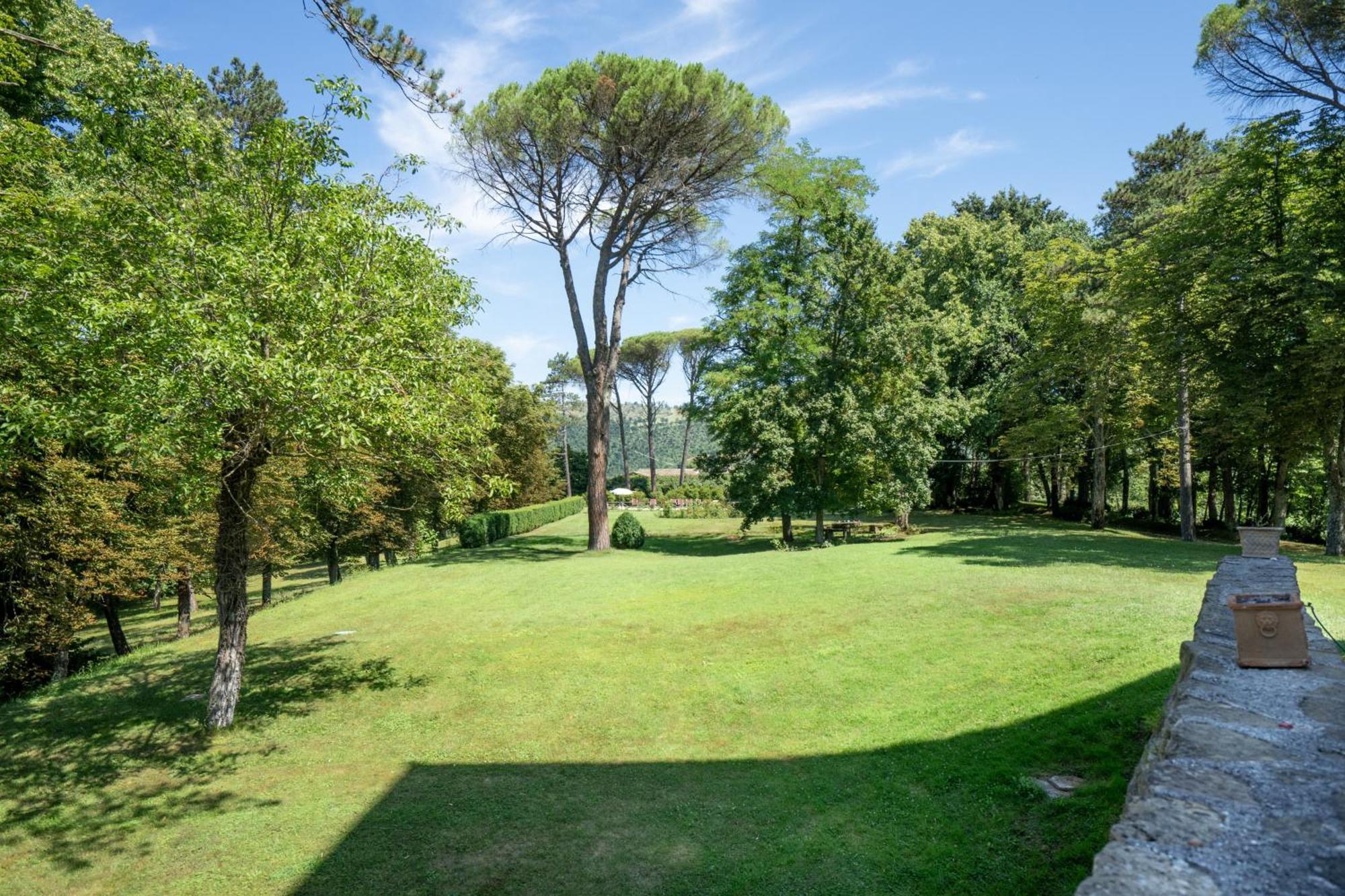 古比奥Castello Di Magrano别墅 外观 照片