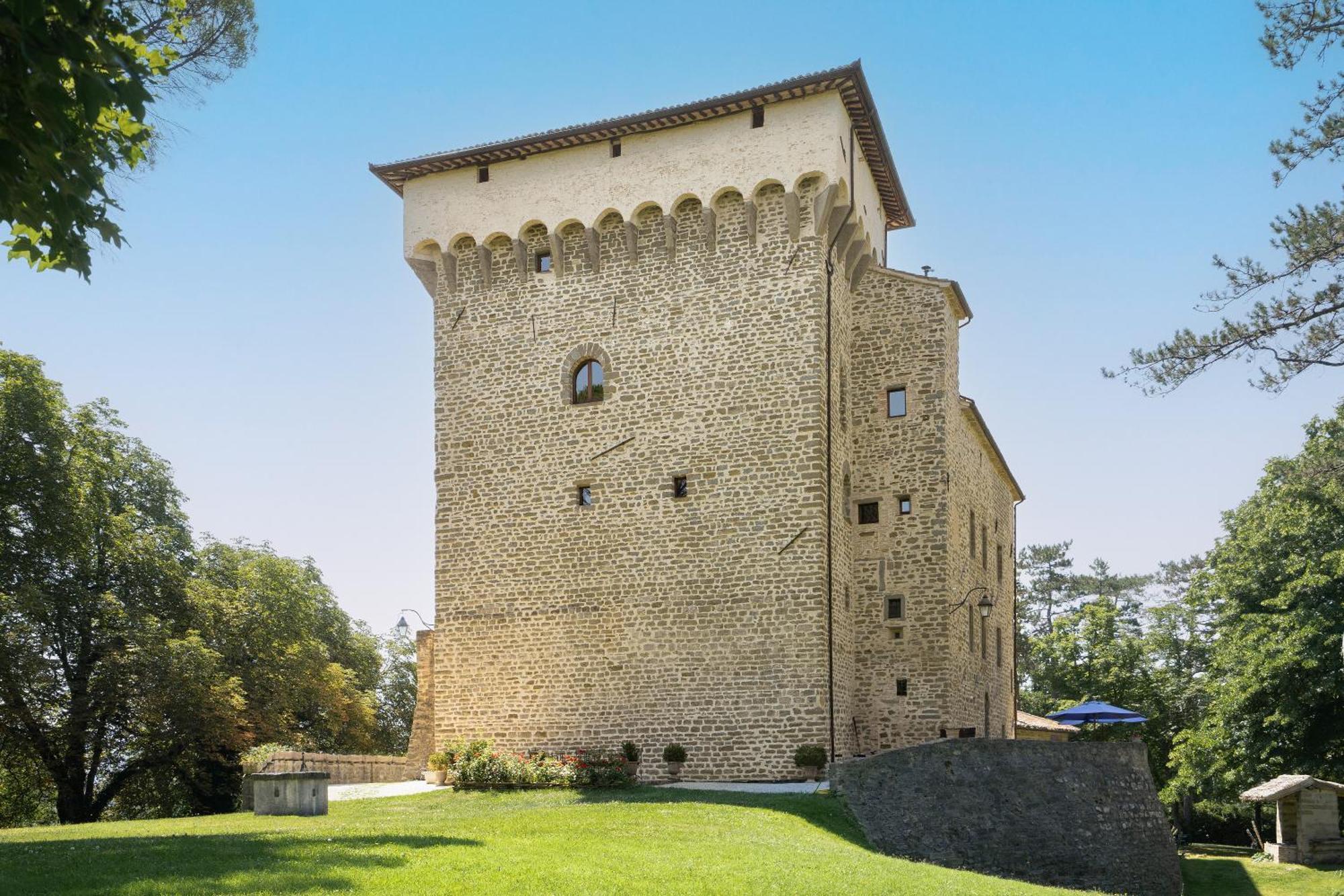古比奥Castello Di Magrano别墅 外观 照片