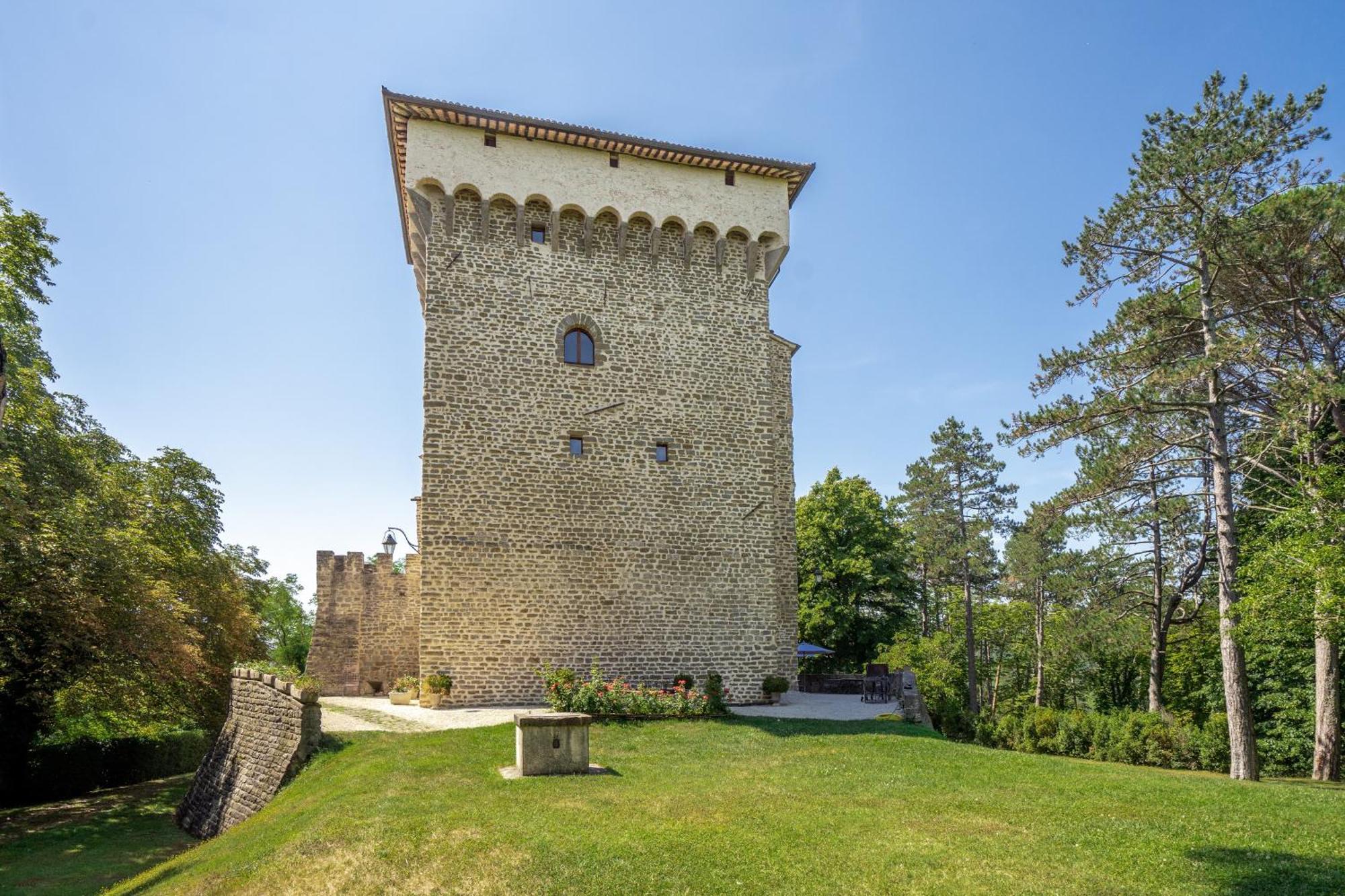 古比奥Castello Di Magrano别墅 外观 照片